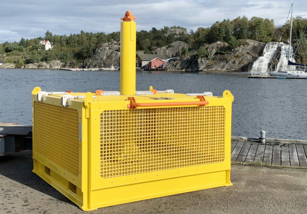 Subsea basket